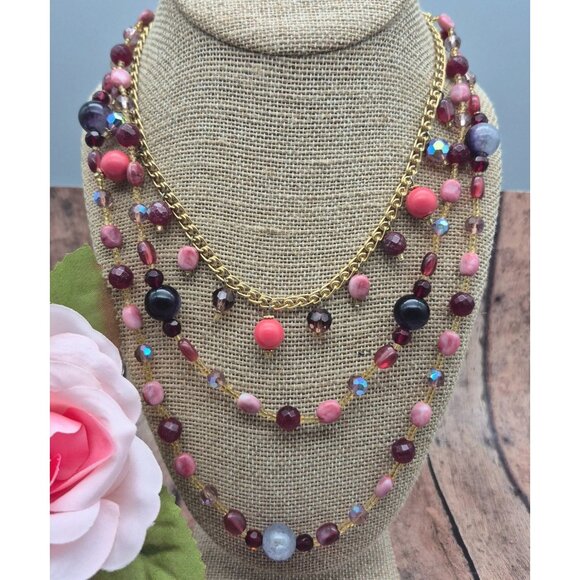 Pretty Gold Tone Multi Strand Beaded Shades of Pink Boho Necklace 19" Layered - Picture 2 of 9